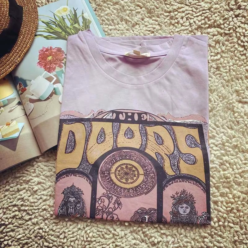 Super Chic Vintage Design Graphic Print T Shirt Women Short Sleelve Lilac Graphic T Shirts New Summer T Shirt Tops Cotton Tee