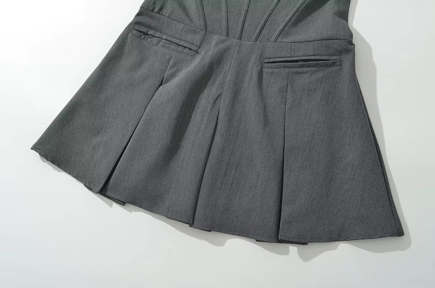 V-Neck Slim Fit Mini Sexy Party Dress Gray Croset Style Dress Women Sleevless Pleated New Summer Dress
